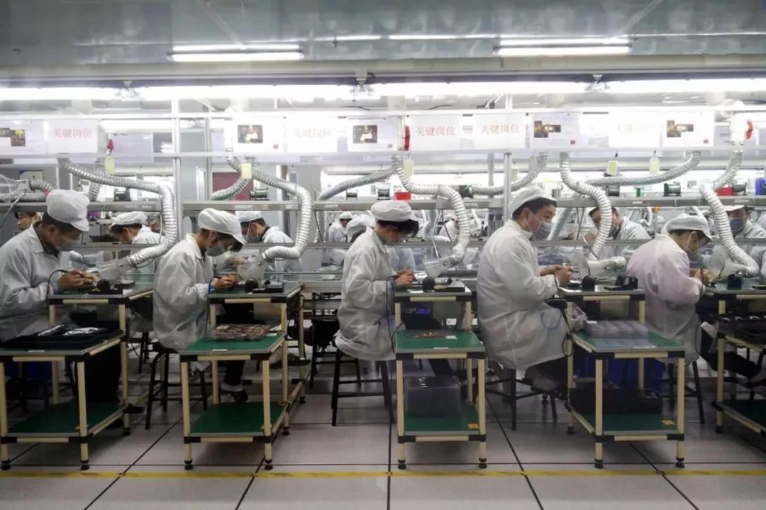 foxconn line scape.jpg